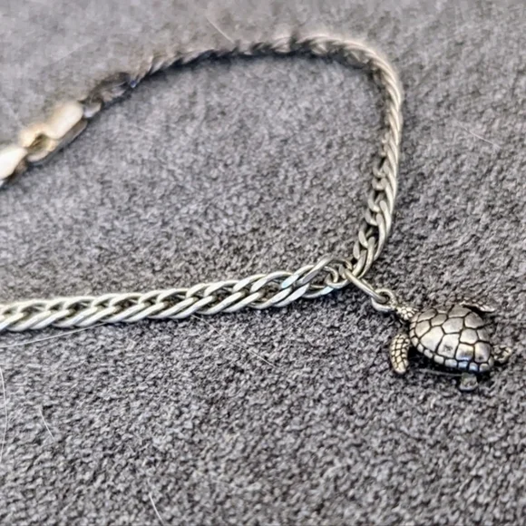 Silver Chain Necklace with Turtle Pendant - Picture 2 of 2
